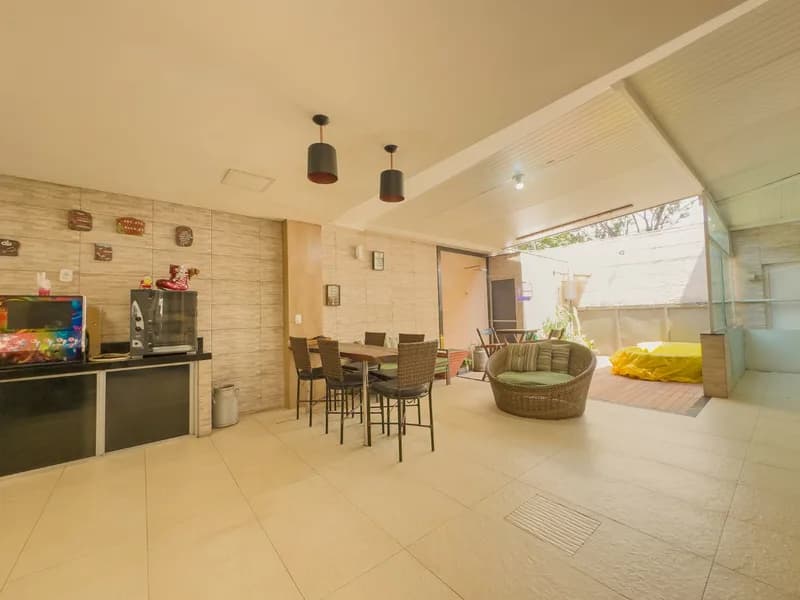 Casa com 3 quartos e 2 suítes à venda no Santa Amélia