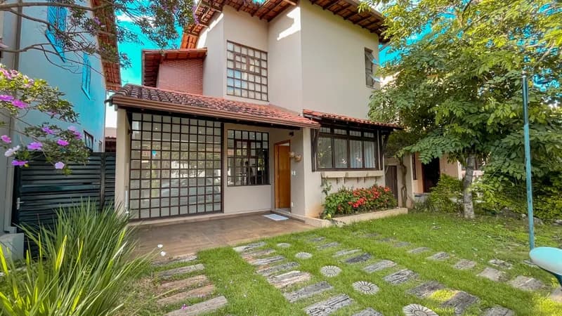 Casa no Condomínio Villa Borghese com 3 quartos à venda