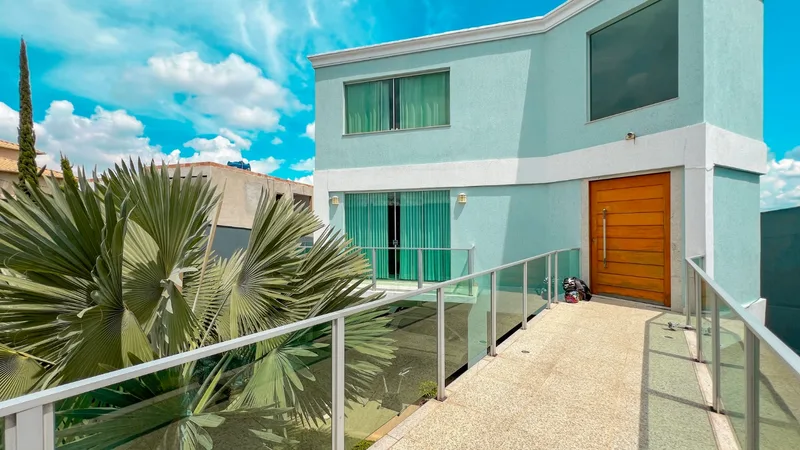 Casa com 4 quartos à venda no Trevo