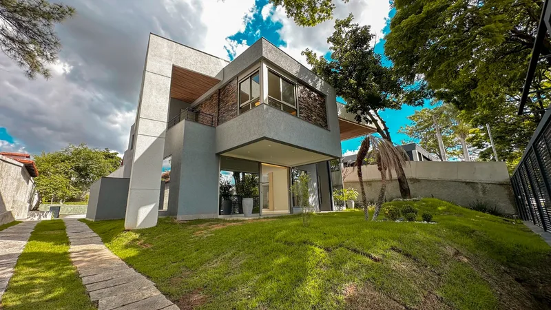Casa com 4 quartos à venda no Bandeirantes