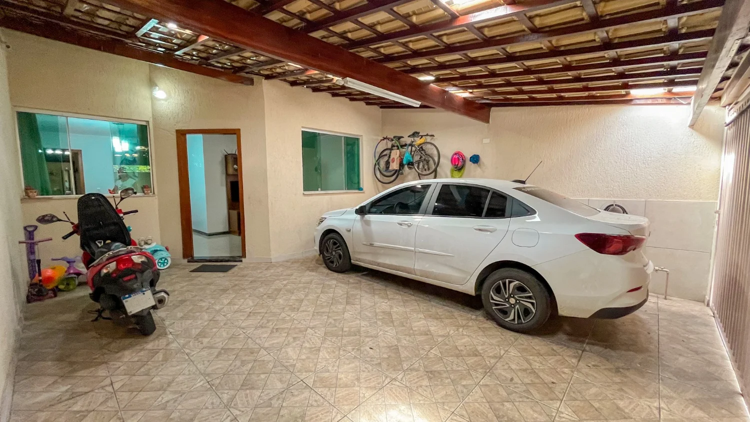 Casa com 3 quartos e 1 suíte à venda no Planalto