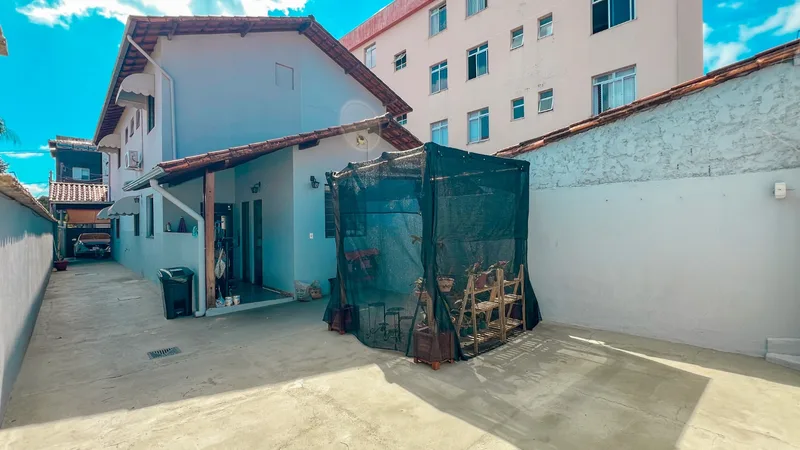 Casa com 3 quartos e 1 suíte à venda no Santa Amélia