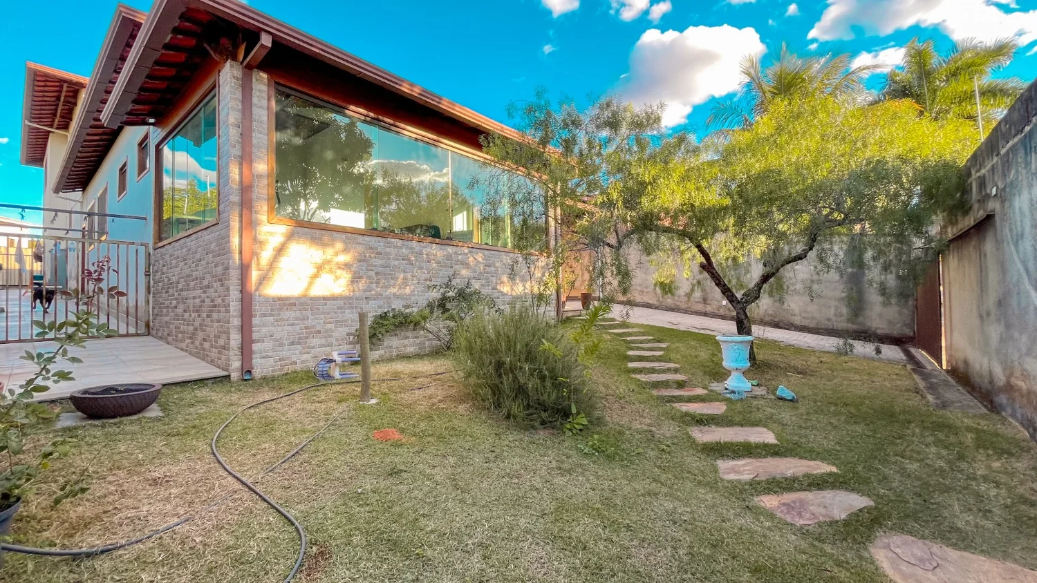 Casa com 4 quartos e 1 suíte à venda no Trevo
