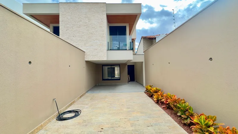 Casa com 4 quartos e 1 suíte à venda no Jaraguá