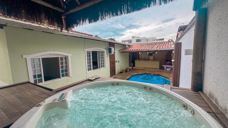 Casa com 4 quartos e lazer completo à venda no Planalto