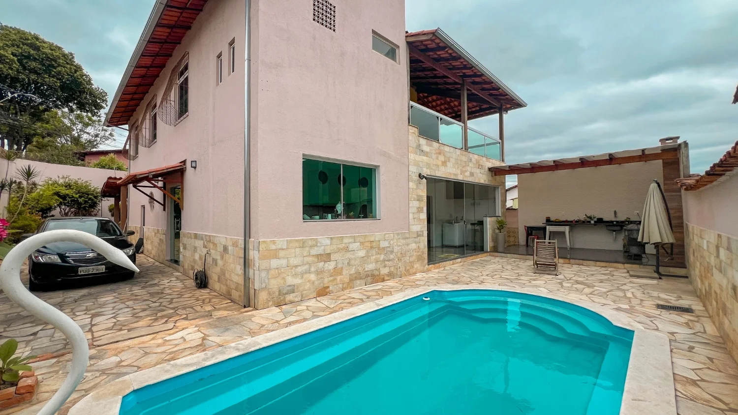 Casa com 4 quartos e espaço gourmet à venda no Santa Amélia