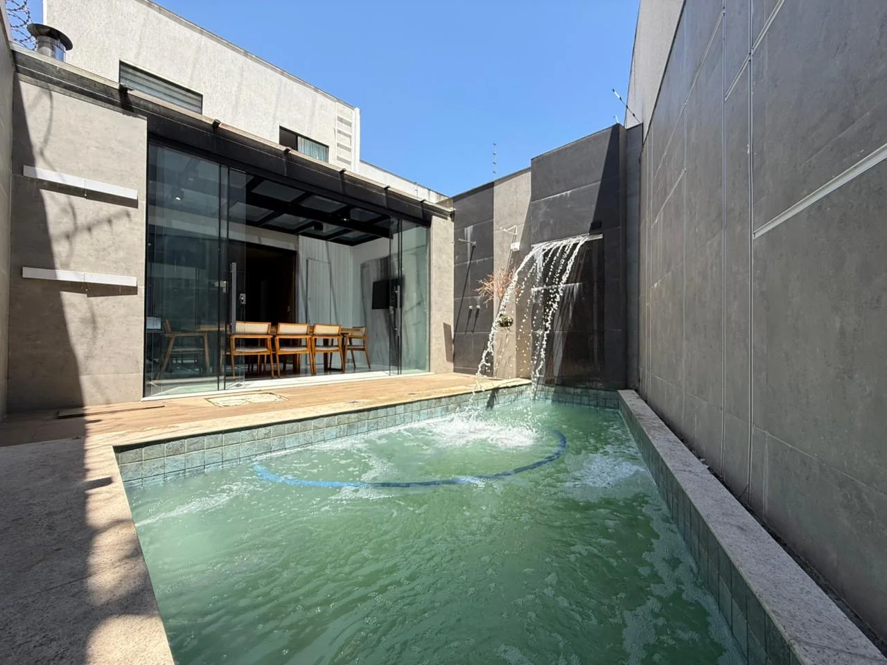 Casa com 3 quartos e espaço gourmet completo à venda no Santa Amélia