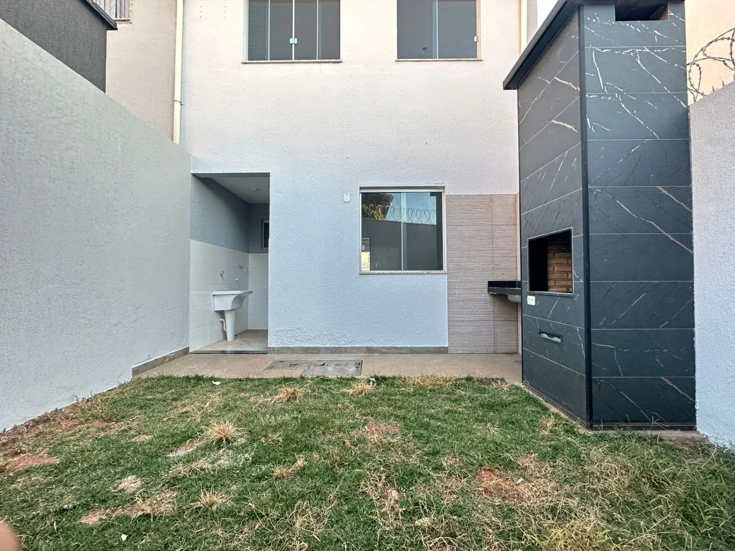 Casa com 3 quartos e espaço gourmet à venda no Santa Mônica