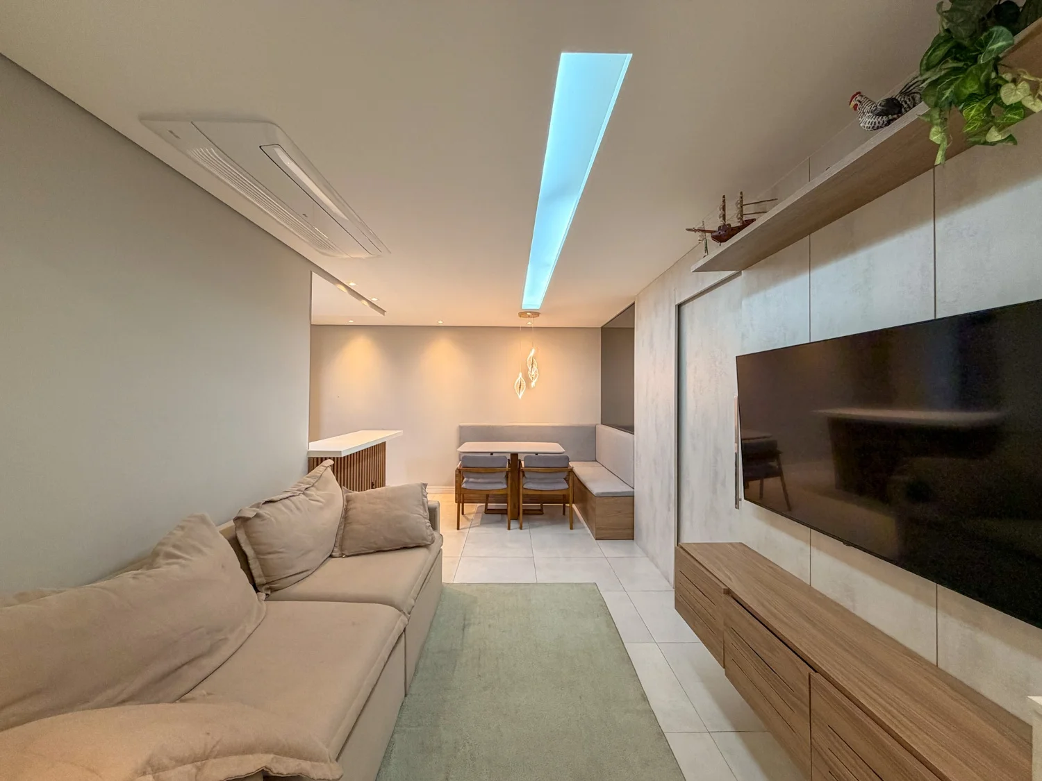Apartamento com 3 quartos e elevador à venda no Floramar