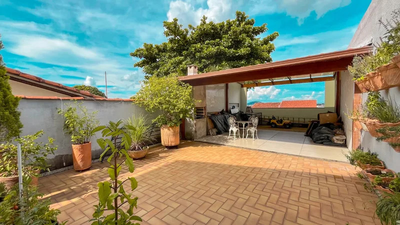 Casa com 3 quartos à venda no Jardim Guanabara