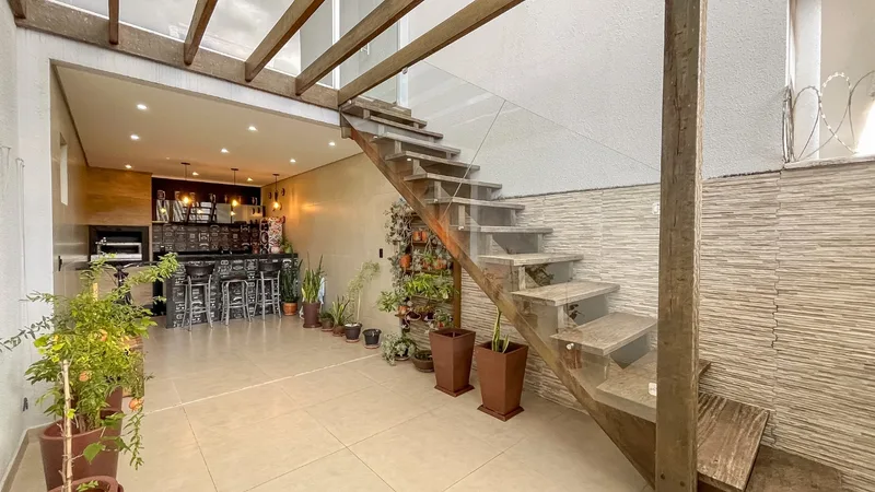 Casa em condomínio com 3 quartos e espaço gourmet à vendano Trevo