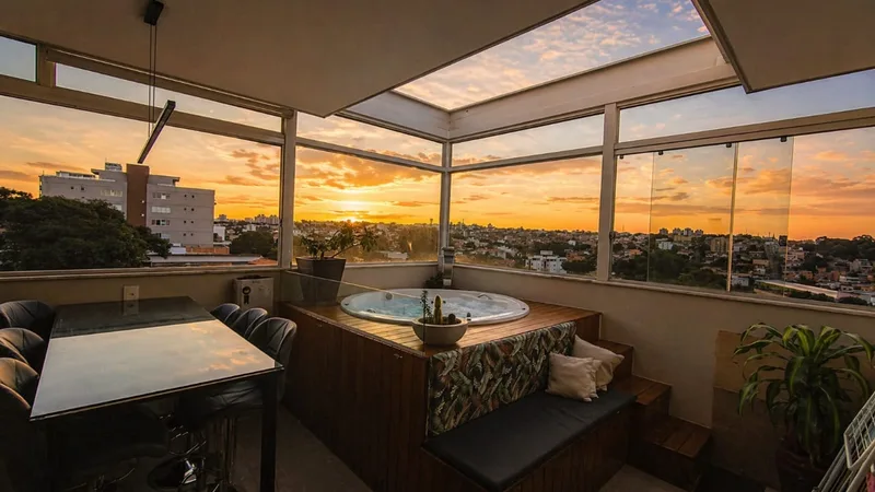 Cobertura com 3 quartos, Jacuzzi e elevador à venda no Santa Branca