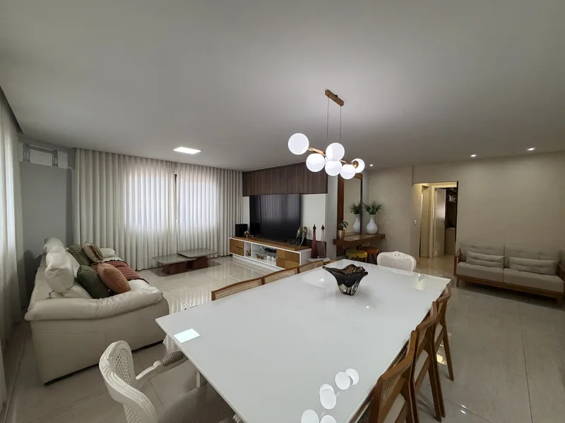 Apartamento com 3 quartos e elevador à venda no Santa Rosa