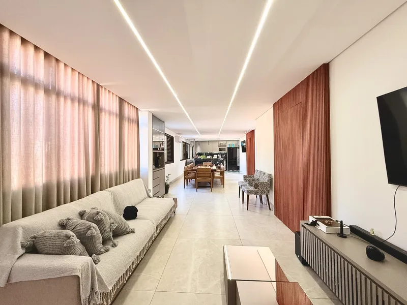 Apartamento 1 por andar com 3 quartos no bairro Santa Amélia.