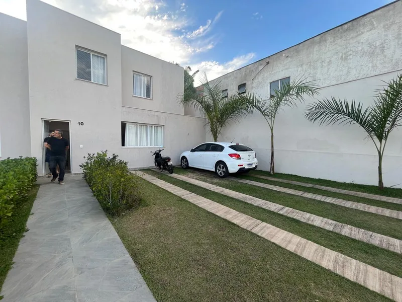 Casa em condomínio com 3 quartos para locação no Trevo